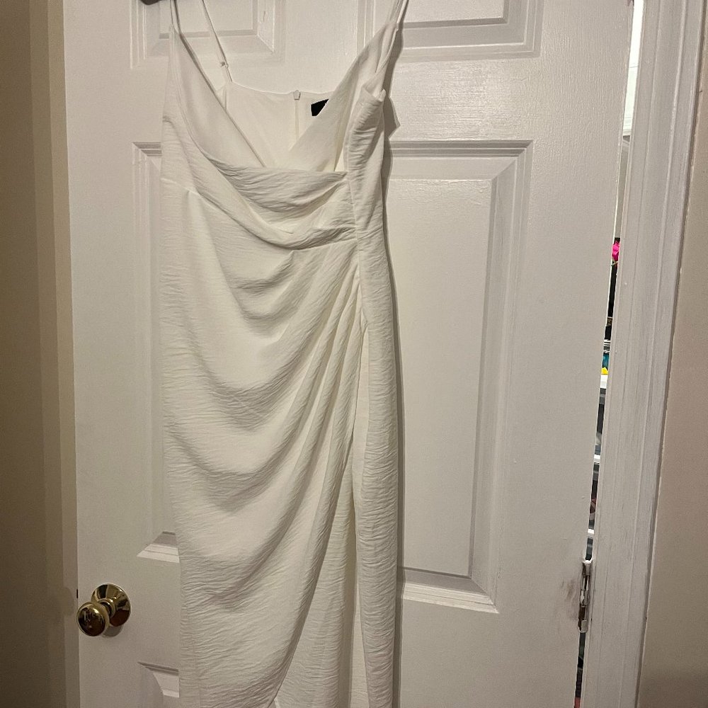 SOLD Lulu's Medium Stunning Manner Ivory Sleeveless Tulip Midi Dress